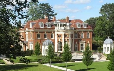 英国顶级房产家族扩建最贵私人庄园: 57车位地下豪车博物馆，12间酒窖